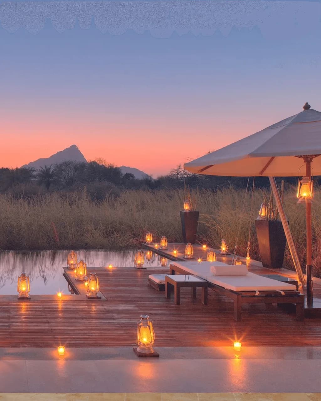 Outdoor campfire dining under the stars at SUJAN JAWAI